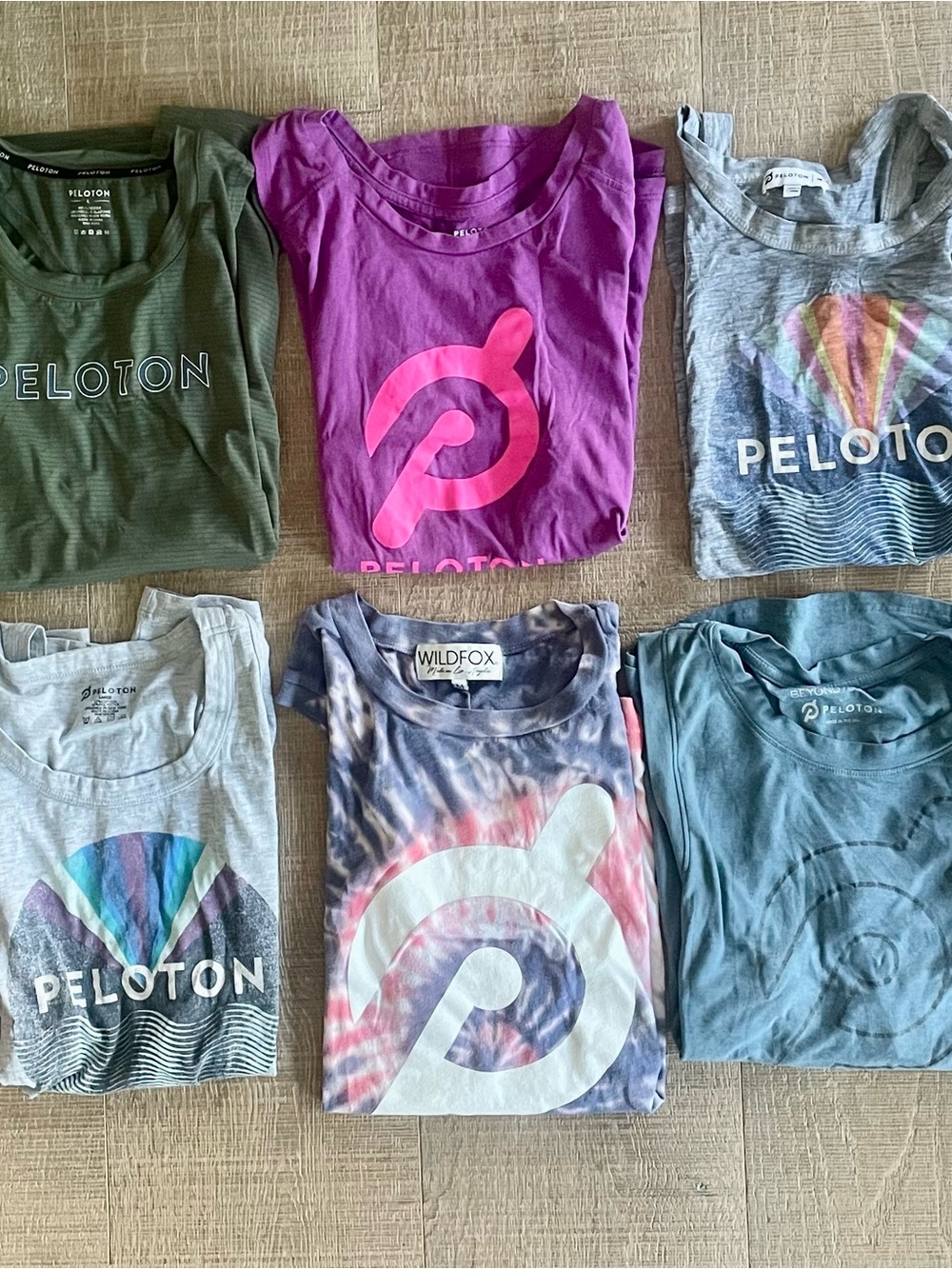 Lot - 10 Peloton Tanks Women’s M & L GUC - Picture 2 of 14